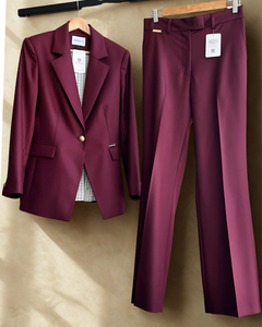 Traje Sastre mujer vino burdeo entallado 